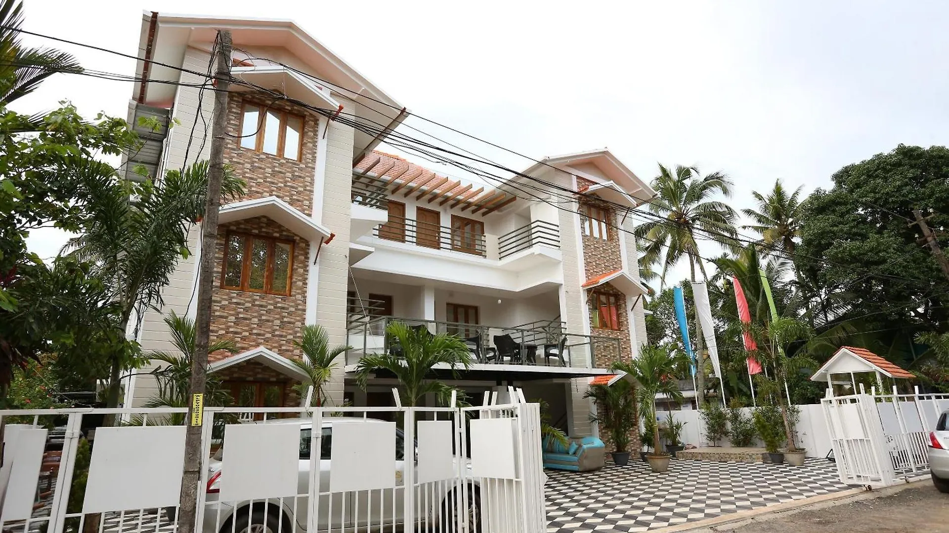 ***  Hotel O Alappuzha Town India