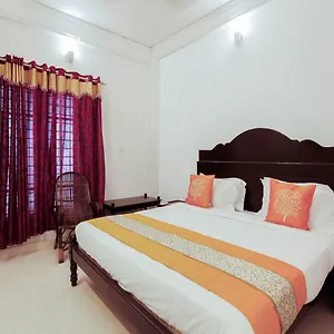3* Hotel Oyo 4867 Royal Homes